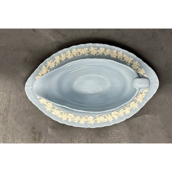 WEDGWOOD Queen's Ware CREAM ON LAVENDER Gravy Boat w/Underplate Shell Edge Grape - Picture 5 of 13